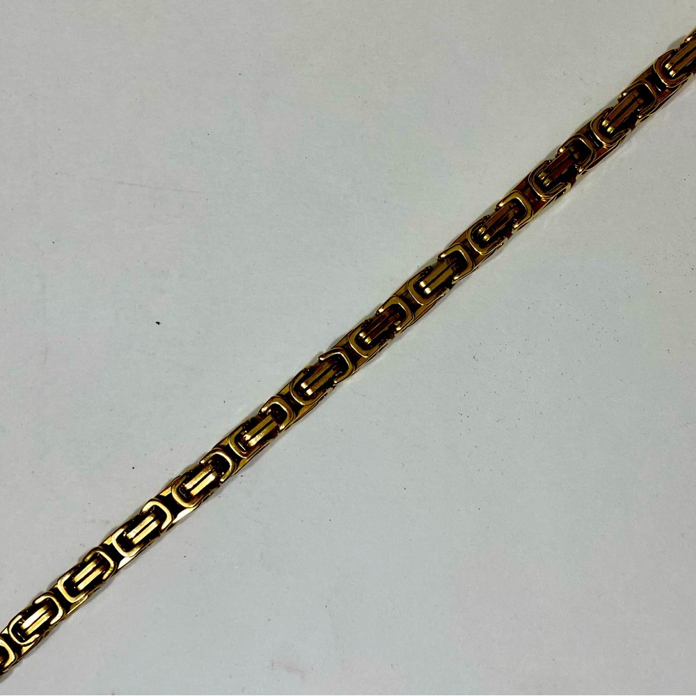 18K Gold Chain. - Picture 2 of 2